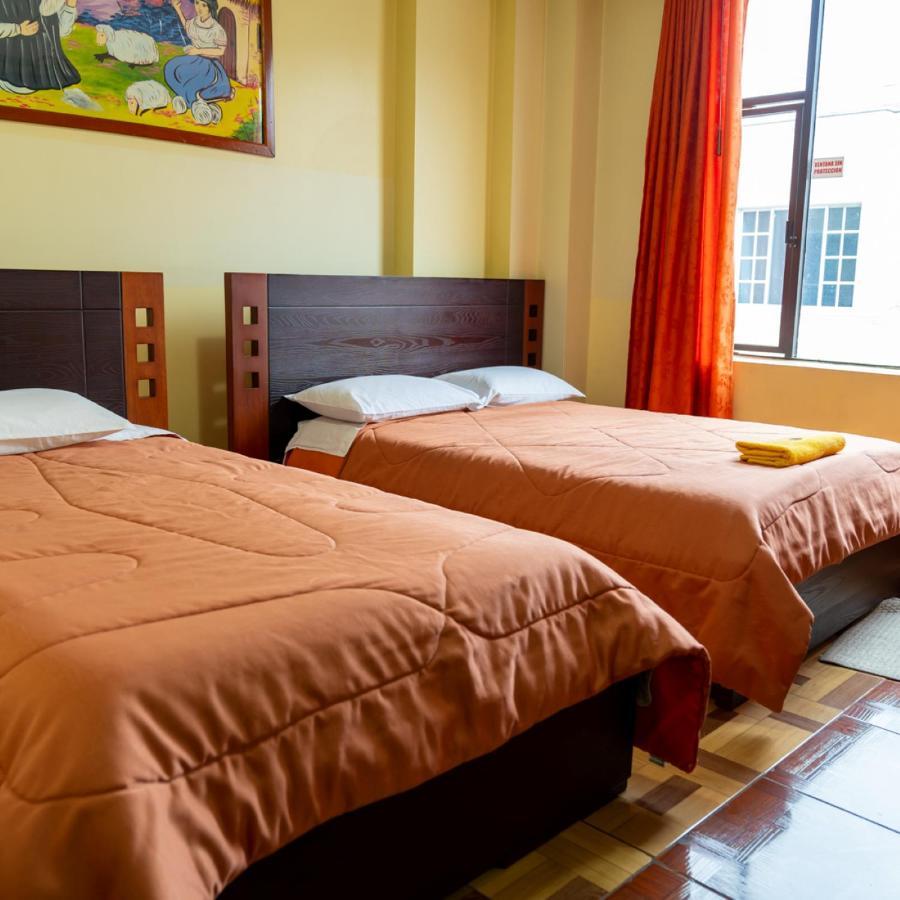 Mashy'S Hostal Otavalo Esterno foto