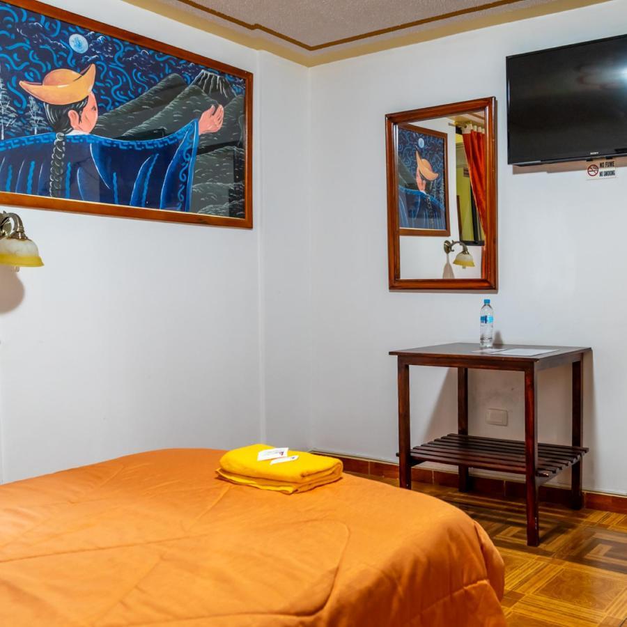 Mashy'S Hostal Otavalo Esterno foto