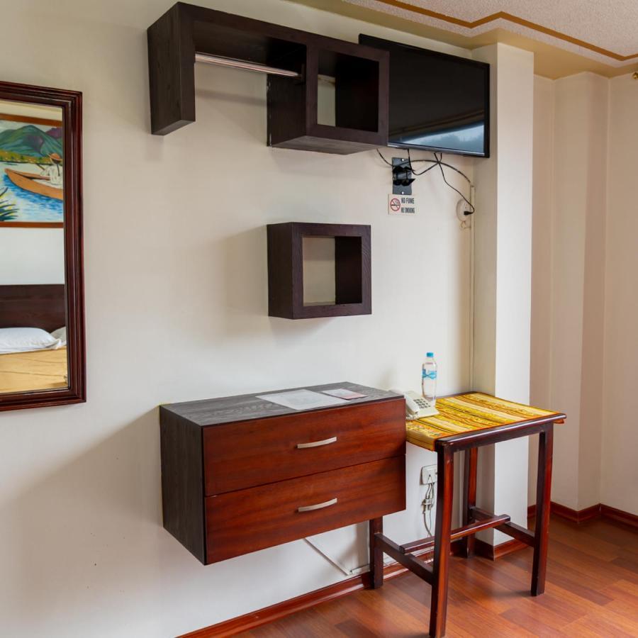 Mashy'S Hostal Otavalo Esterno foto