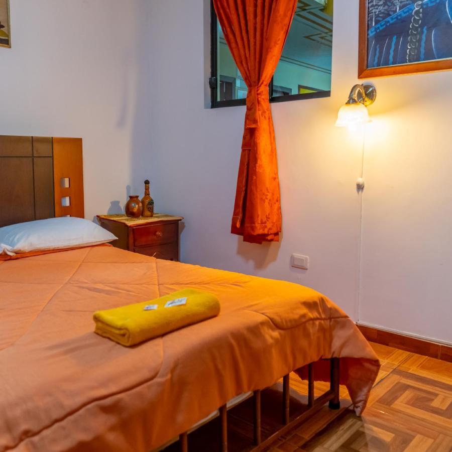 Mashy'S Hostal Otavalo Esterno foto
