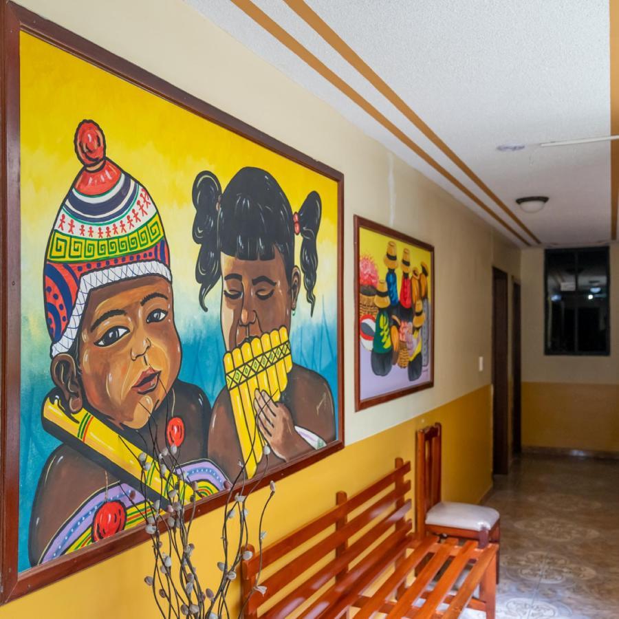 Mashy'S Hostal Otavalo Esterno foto