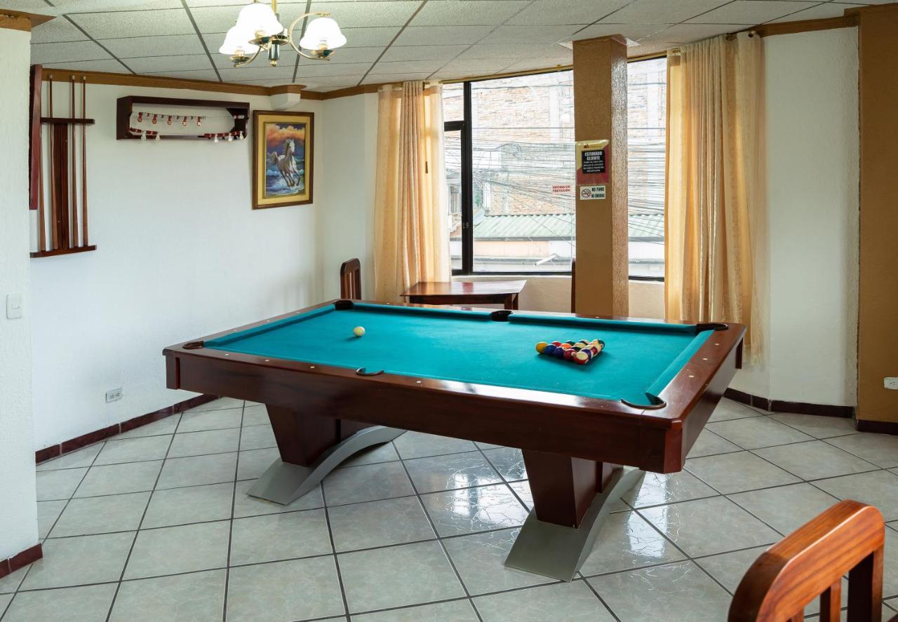 Mashy'S Hostal Otavalo Esterno foto