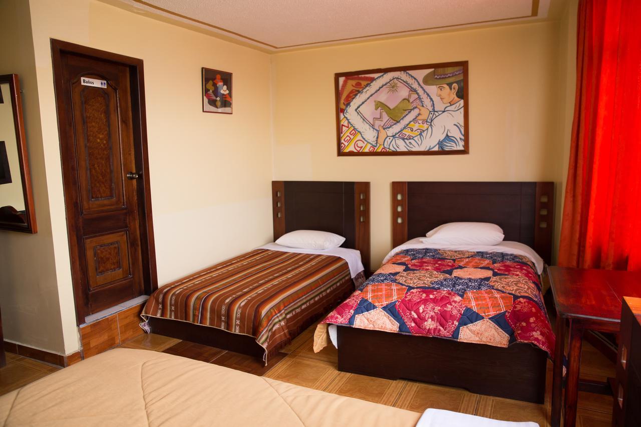 Mashy'S Hostal Otavalo Esterno foto